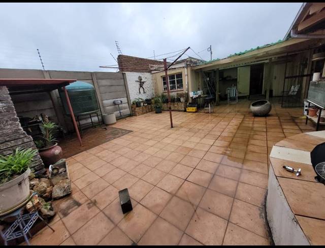 3 BEDROOM HOUSE FOR SALE IN CASSELDALE